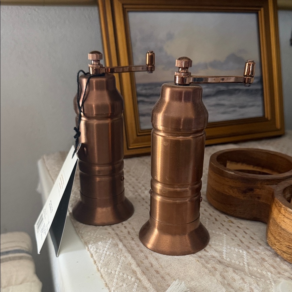 Hearth and hand Copper Manual salt and Pepper Mill Set - Pair